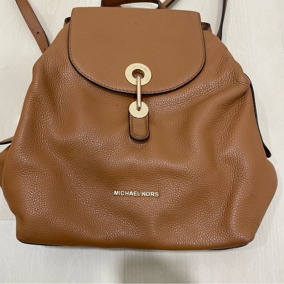 Michael Kors Raven Medium Pebbled Leather Backpack Brown Tan Snap Fastening